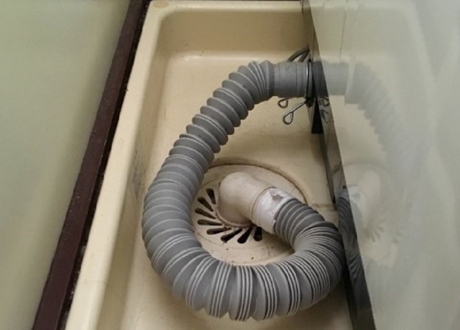 臭いを抑えた洗濯機の排水口